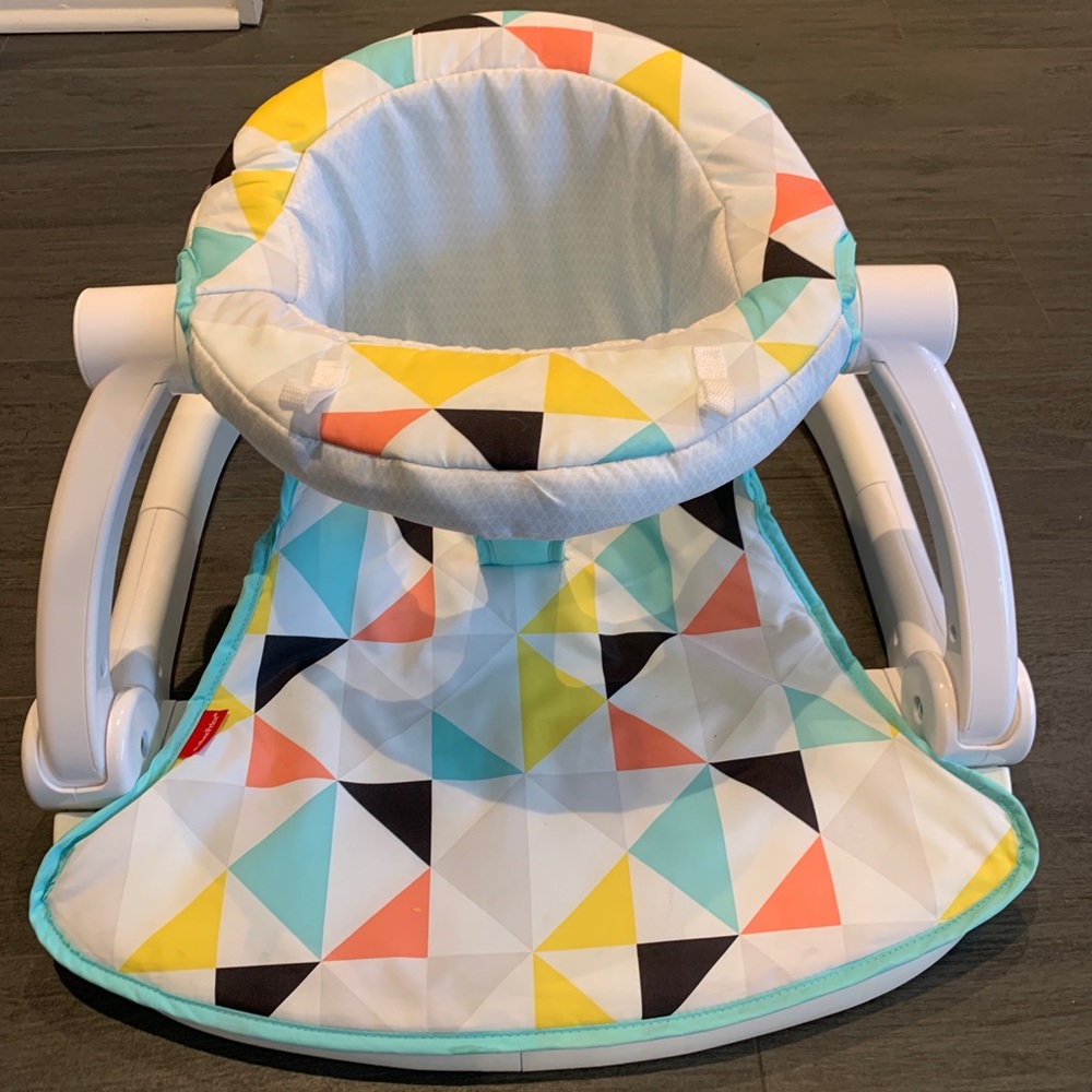 Fisher-Price Sit-Me-Up Floor Seat in Windmill